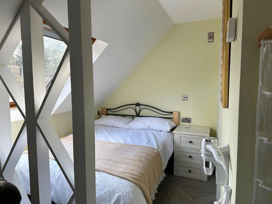 Forest Studio Apartment Gated Parking On 2 Acres Garden Chislehurst Bagian luar foto